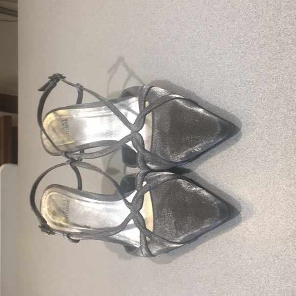 Stuart Weitzman pointy toe silver sling backs - Picture 6 of 8